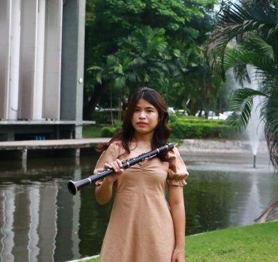รูปครู ธรรมพร สอน เปียโน ย่าน เขตจตุจักร กรุงเทพมหานคร