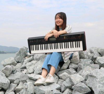 รูปครู ชนัฐฏา สอน เปียโน ย่าน บางละมุง ชลบุรี