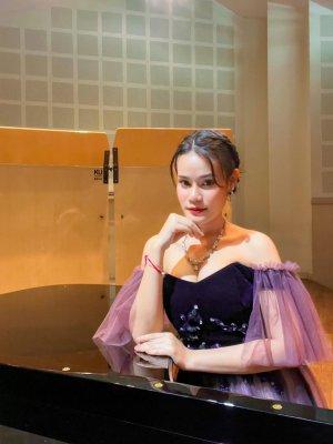 รูปครู เทพารินทร์ สอน เปียโน ย่าน  สมุทรปราการ