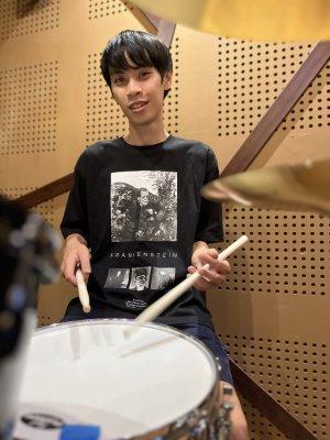 รูปครู ชัยนันท์ สอน เปียโน ย่าน เขตประเวศ กรุงเทพมหานคร