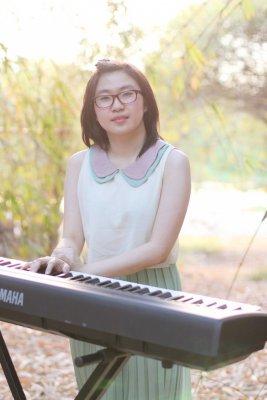 รูปครู Sarocha สอน เปียโน ย่าน เขตบางแค กรุงเทพมหานคร