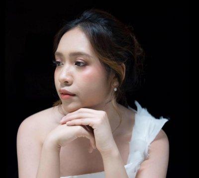 รูปครู พัชรพร สอน เปียโน ย่าน เขตสาทร กรุงเทพมหานคร