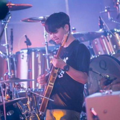 รูปโปรไฟล์ ของครูรับสอนกีตาร์ / เปียโน ครู ธินรัช โดย SAMT Music