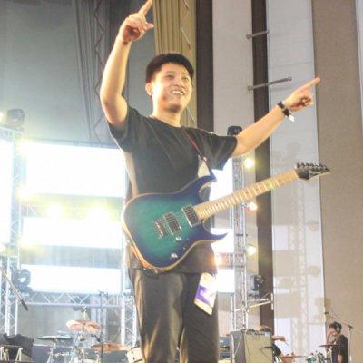 รูปโปรไฟล์ ของครูรับสอนกีตาร์ / เปียโน / Bass / กลอง / Computer Music ครู เทพรัตน์ โดย SAMT Music