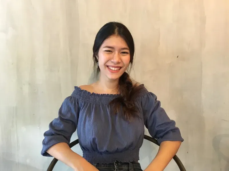 รูปครู ชนิสรา สอน เปียโน ย่าน  นนทบุรี
