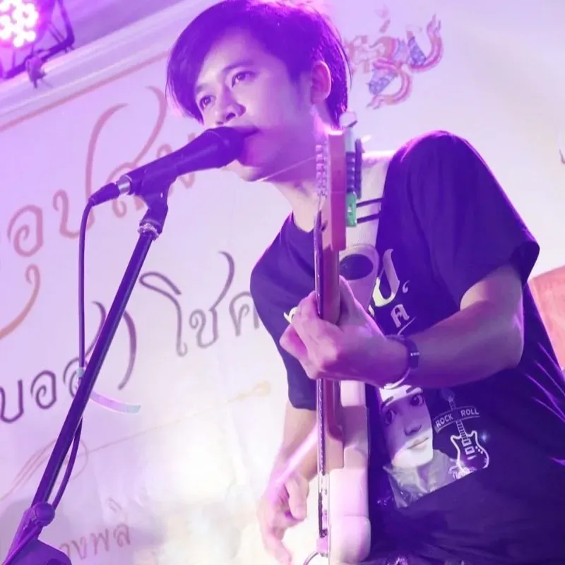 รูปครู ทศธรรม สอน เปียโน ย่าน เขตประเวศ กรุงเทพมหานคร